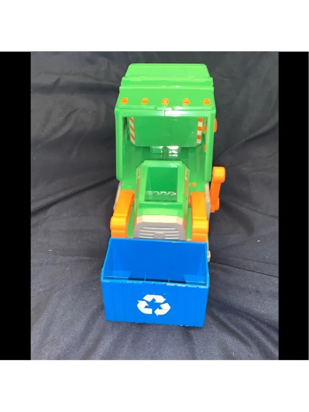 Paw Patrol Rocky Recycling Truck Garbage Vehicle Spin Master Toy